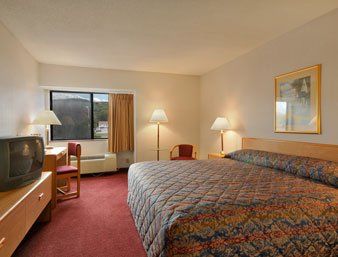 Super 8 By Wyndham Oneonta/Cooperstown Hotel Екстериор снимка